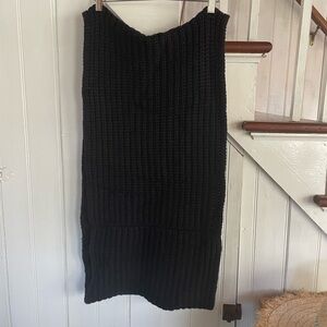 Elegant Black Knit infinity uscarf